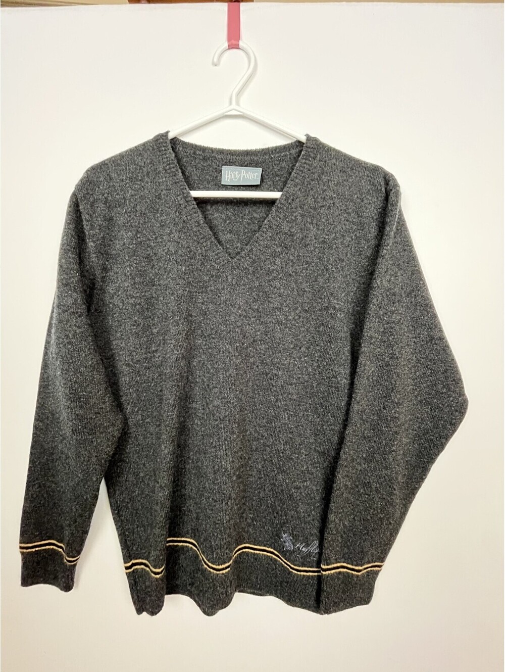Harry Potter Hufflepuff Scotland Lambswool Sweater Hogwarts Gray V Neck M Unisex